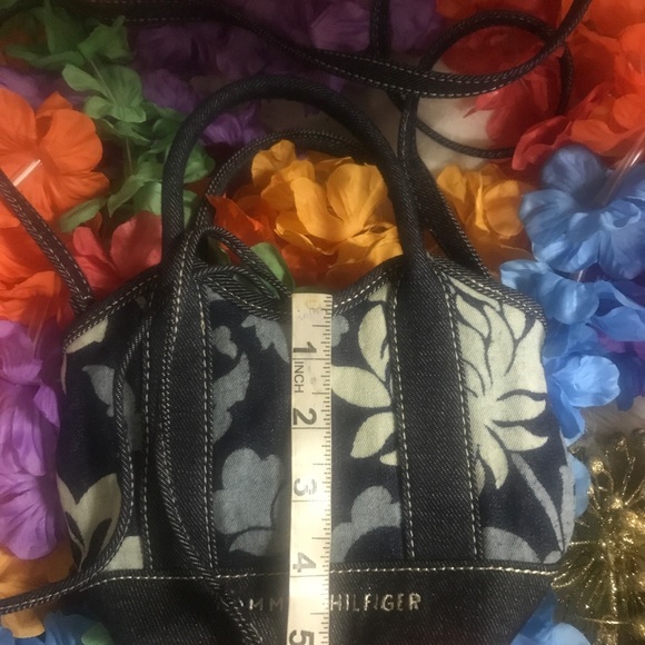 Tommy Hilfilger Bag - Picture 6 of 6
